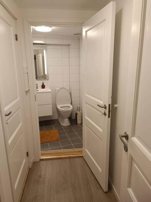 Cozy Apartment Close To Downtown Tromsø Extérieur photo